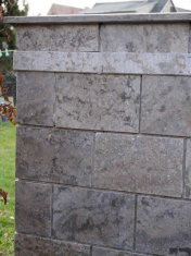 Natursteinmauer und Pfeiler - Gartengestaltung mit Naturstein von Steinmetz Starke 