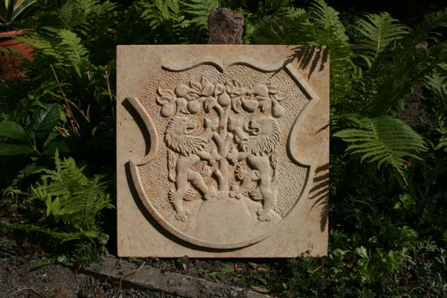  Pirnaer Wappen aus Sandstein als Relief